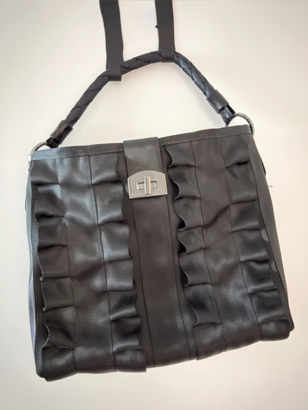 Harveys Black Lola Seatbelt Bag